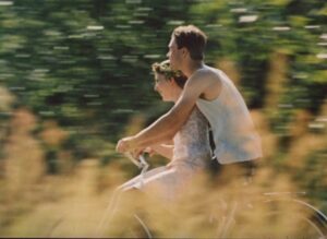 1985 - Які ж були ми молоді (Михайло Бєліков).mp4_snapshot_01.25.43_[2024.02.03_20.27.49]