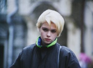 1993 - Dika lyubov (Vіllen Novak).mov_snapshot_01.12.59_[2025.05.21_21.43.31]