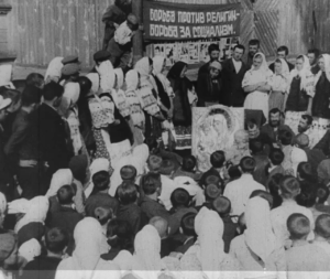 У колишньому гнізді мракобісся_9