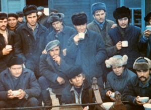 1978_Женці_В_Денисенко,_М_Кульчицький_скан_16_мм_мастеринг_mov_snapshot (8) (1)
